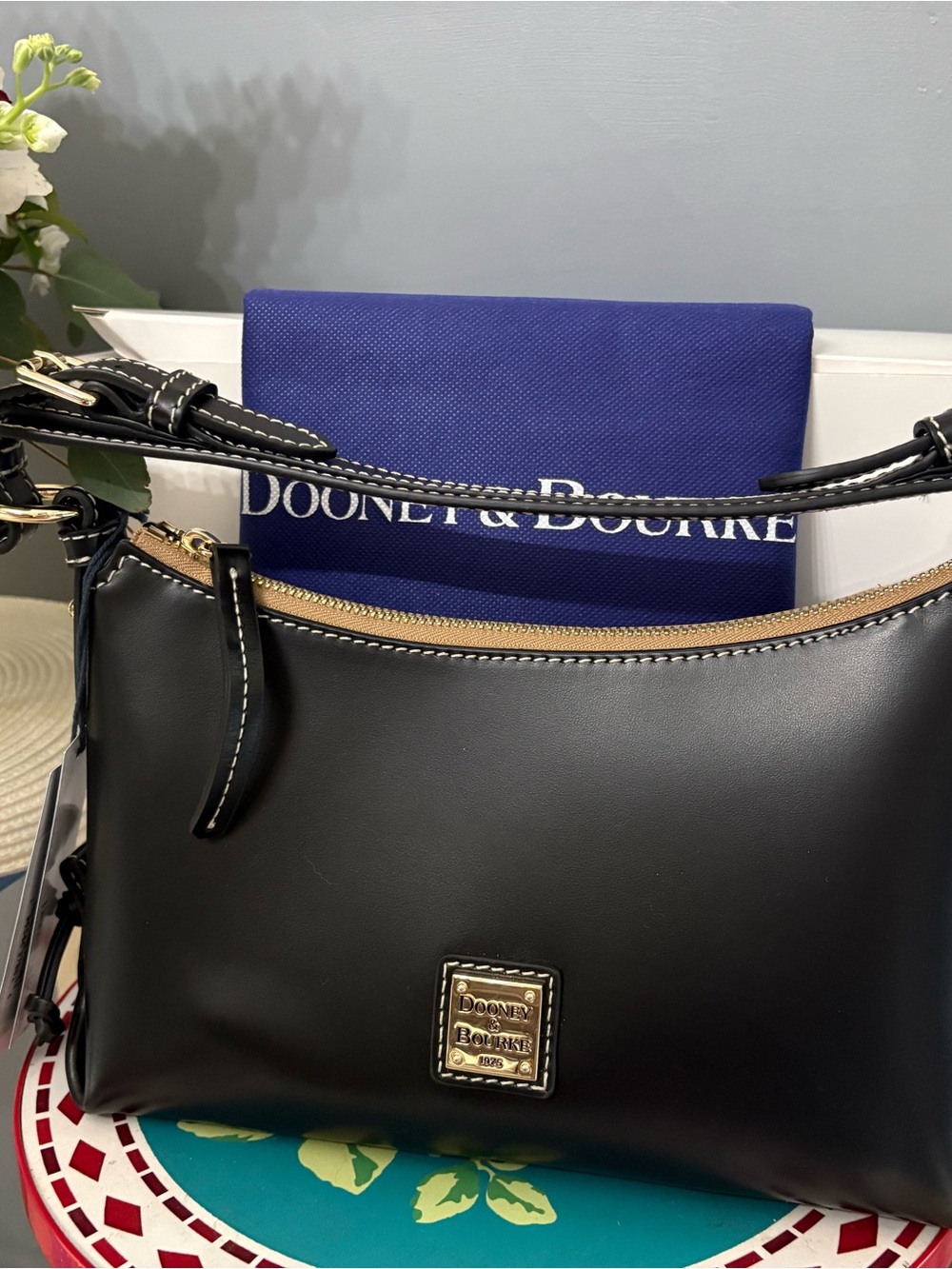 Dooney and Bourke Penrose Hobo 25